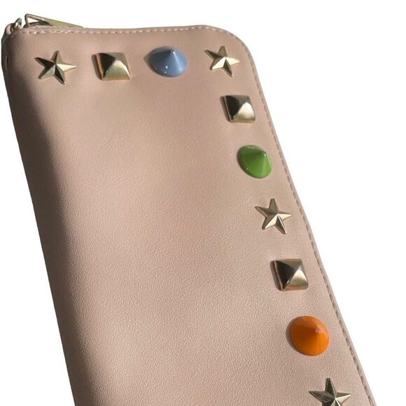 Vintage Stud Wallet  - Picture 8 of 8